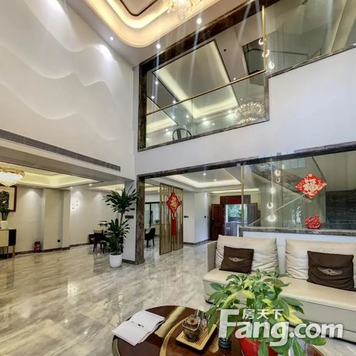 首次出租,南天名苑独栋大别墅,随时看房,家具家电齐全。有钥匙