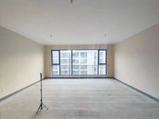 中建时代公园新出房 116平175带车3 通透 次新 有钥匙