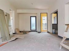 世茂洋房 带露台 朝向好 出行方便 小区新 纯洋房 平层