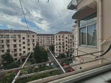 视野开阔小区中心位置,楼层位置出租自住双选择