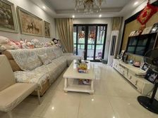 东方冠郡二期一梯一户 刷卡入户 两房朝南 满五自住装修