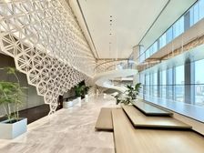 直租!华贸中心豪华装修!高层视野俯瞰CBD丨金地丨温特莱