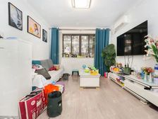 23年精装修拎包入住!送花园!中心位置采光佳!带固定车位!