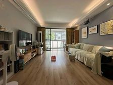 昌鑫花园 经典两房精装修 带个固定车位 楼层好 看房随时联系