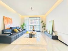 急售!!楼下就是杨家坪 步行街 杨家坪轻轨站 全新装修大三室