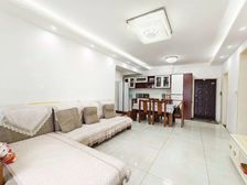 星海湾打头房 精装三室两厅两卫 可看海 有钥匙