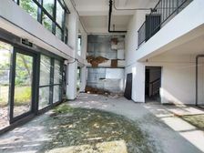 陆家嘴 黄浦江边 独栋别墅 现状毛胚 您自由发挥 随时看院子