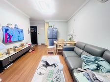 七号线美兰湖丨绣苑全南两房丨居家装修可拎包入住丨置换急售