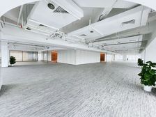 免租期8个月,双地铁口,前海科兴整层2036平,租金补贴一半