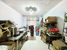 中间位置带院子,南面大花园可以做阳光房,接受置换随时看房