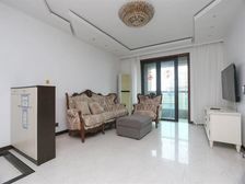 顶楼挑空格局 户型方正 实际三房小复式 园住宅绿化65%,