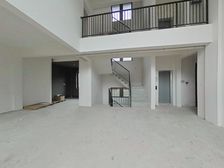 独栋别墅 随时交易 客厅挑空 方便看房 开间很大 采光好 诚