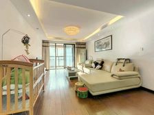 鼎盛花园09年商品房125平260万