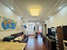 7号线地铁口 精装两房 门口就是商圈 业主诚心卖 急急 好谈