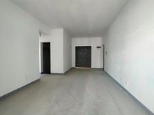 中央公园旁 10号线轻轨站泽科港城国际三房两卫业主急售