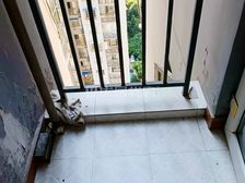 万达旁的正规两房 总价35万