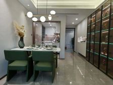 新房代理:电建德商泷悦天玺 3室2厅2卫112m 朝南 约