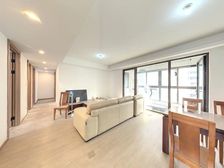 不靠东面小区当中诚心出售随时看房