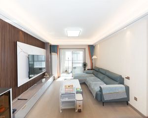 万科产融中心 精装三房 位置安静 户型方正 厨卫全明