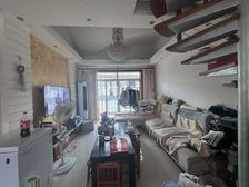 昌鑫花园 新上5楼带阁楼 可做三房 三新总部校区
