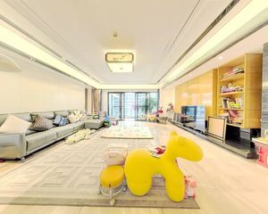 伊泰天骄 5室2厅 南