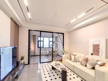 老业委托,内环内地铁口+品质小区+江景房+赠送车位,拎包入住