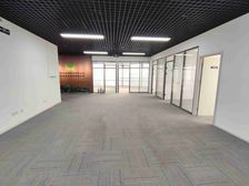 兴创国际中心 甲级写字楼 带双面采光 20-30人办公