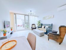 火车站13年楼盘,使用200多平,送独立露台,精装电梯4房,