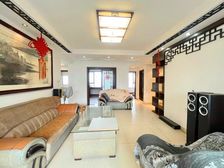 红谷凯旋 正规商品房 正南朝向 交通便利 双卫格局