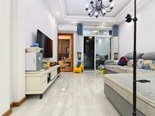 新上房源 精装3房 业主急售 价格可谈 随时看房