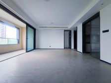 空少婚房,带双包包,精装大横厅中庭4房,