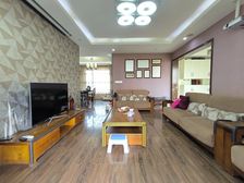 南滨路恒基翔龙江畔标准三室两厅两卫、住家精装、业主急售可谈