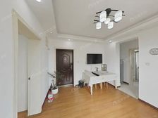 2016年房龄,华西可用,一梯两户,全明户型,诚意出售。