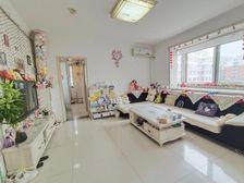 新华路上,多层3楼,2明室客厅带窗,价格可议