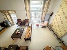 石桥广场旁 经典户型带歇台子制标 端头户型带100平花园露台