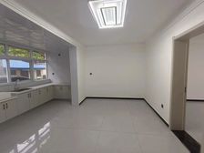 七中康复街小学一墙之隔 区委家属院 一楼带院 老证精装修