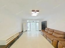 一楼带花园,小区花园位置,户型好,看房方便