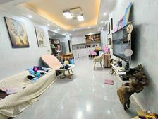 泰山七号 精装修洋房 带露台