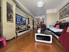 花园洋房 精装3房 带产权车位 税费各付 中间楼层 宝龙商圈