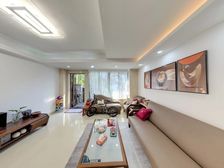 业主结婚,重新装修过的。现业主急卖 核心:格局好 可灵