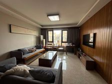 洋房复式,送140平露台,带产权车位,中央空调装修,随时看房