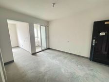 四中教育,一房一厅,清水毛坯,产权清晰,景观楼层,价格好谈。