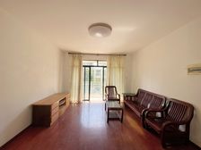 房东急售 南北通透大三房 地铁口 户型方正 全天太阳