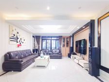 中渝梧桐郡B区 洋房四房 带花园精装修,闹中取静,业主急售!