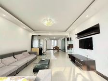 含产权车位,小区中心位置,破上,飞机户型,南北直通,钥匙房!