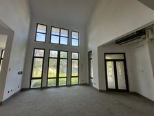 君山临河边户大花园纯地上两层 门口停车方便 双客厅设计