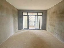 背靠省政府 通透三房带车位 就读师大九年制 楼下是公立幼儿园