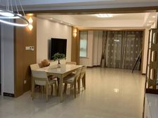 保利蔚蓝林语 5室5厅3卫 豪华装修 680万元