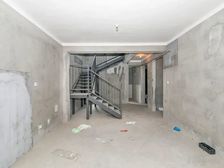 保利蔚蓝林语 4室2厅4卫 毛坯 530万元