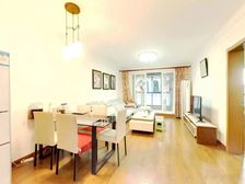 保利品质小区位置好,采光好,精装修,满5年户型方正